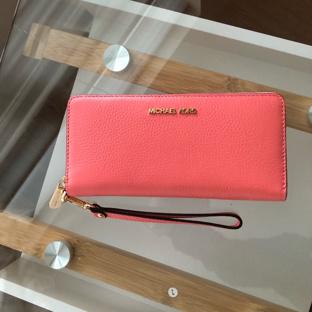 Michael Kors Leather Jet Set Travel wristlet